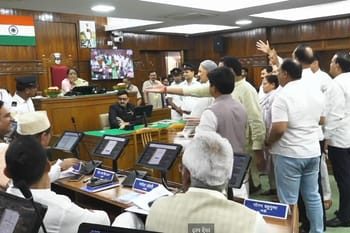 Uttarakhand Assembly :   महिला आरक्षण पर सदन में संग्राम, नारेबाजी के बीच कार्यवाही ठप