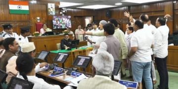 Uttarakhand Assembly :   महिला आरक्षण पर सदन में संग्राम, नारेबाजी के बीच कार्यवाही ठप