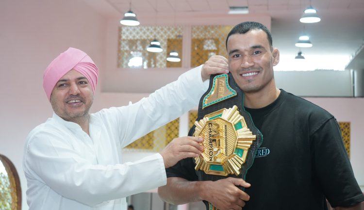 विश्व मंच पर चमका एसजीआरआर का सितारा, दिगम्बर सिंह रावत ने MMA में जीता खिताब