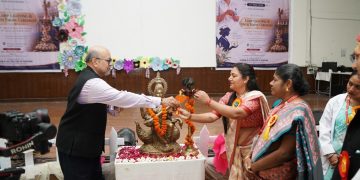 अंतरराष्ट्रीय नर्सेज दिवस पर रंगारंग आयोजन, श्री गुरु राम राय विश्वविद्यालय में दिखी सांस्कृतिक विविधता की झलक