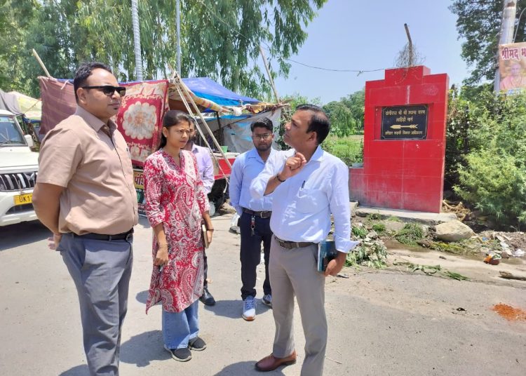 कुंभ मेला-2027 की तैयारियों में तेजी, भूपतवाला से धनौरी तक निर्माण कार्यों का अपर मेलाधिकारी ने लिया जायजा