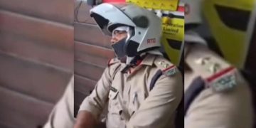 बड़ी खबर: रिश्वत मांगने के आरोप में ट्रांसपोर्ट इंस्पेक्टर को घंटों ऑफिस में रखा बंद। हुआ हाईवोल्टेज ड्रामा