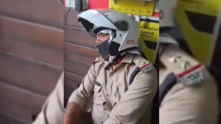 बड़ी खबर: रिश्वत मांगने के आरोप में ट्रांसपोर्ट इंस्पेक्टर को घंटों ऑफिस में रखा बंद। हुआ हाईवोल्टेज ड्रामा