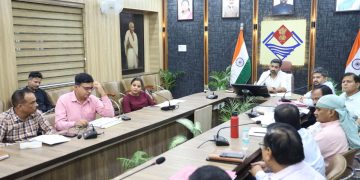 गंगा संरक्षण कार्यों में लापरवाही बर्दाश्त नहीं, जमीन पर दिखें परिणाम: डीएम आशीष चौहान