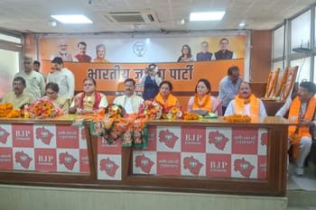 उत्तराखंड में सियासी भूचाल: कांग्रेस के दिग्गज BJP में शामिल