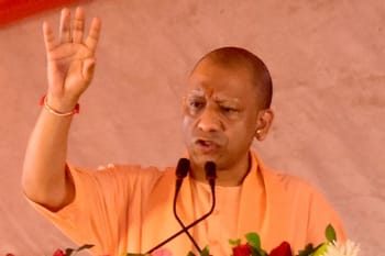 बड़ी खबर : नमाज पर योगी के बयान से गरमाई सियासत, उत्तराखंड से मिला समर्थन