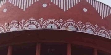 देहरादून में उग्र हुआ नर्सिंग आंदोलन, कांग्रेस नेता ने पेट्रोल छिड़ककर दी आत्मदाह की चेतावनी