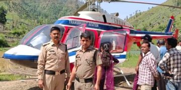 टिहरी में आसमान से आफत: हाईटेंशन तार से टकराया हेलिकॉप्टर, खेतों में उतरा विमान