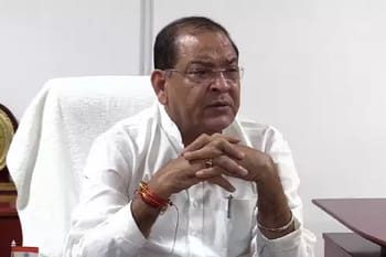 NEET परीक्षा रद्द होते ही भड़का गुस्सा, विपक्ष बोला- सरकार पूरी तरह फेल