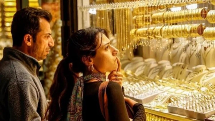 Gold Silver Price Crash: 3 दिन में ₹11,000 टूटी चांदी, सोने ने भी निवेशकों को दिया बड़ा झटका