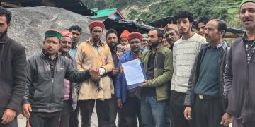अब ट्रैकिंग करना होगा महंगा! गंगाड़ ग्राम सभा ने लगाए नए नियम, 50 हजार तक जुर्माने का प्रावधान