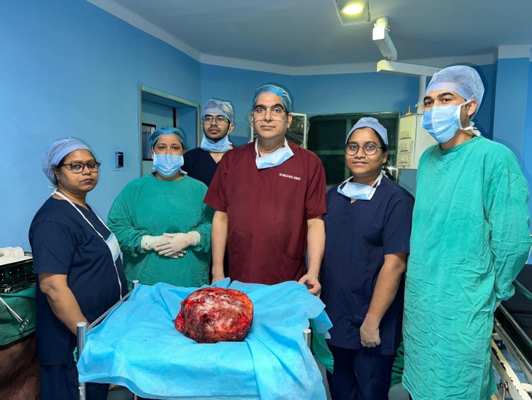 श्री महंत इन्दिरेश अस्पताल के ब्रेस्ट सर्जन का कमाल, दुर्लभ ट्यूमर निकालकर बचाई महिला की जान