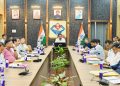 देहरादून में डीएम का बड़ा एक्शन! सुस्त अफसरों को चेतावनी, समय पर काम नहीं तो रुकेगा वेतन