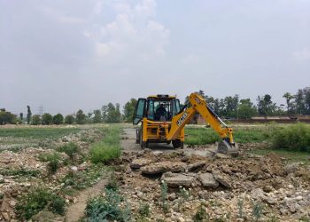 सहसपुर में MDDA का सख्त एक्शन, 50 बीघा जमीन पर काटे गए अवैध प्लॉट ध्वस्त