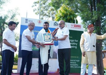 श्री गुरु राम राय विश्वविद्यालय में उत्साहपूर्वक मनाया गया 12वां अंतर्राष्ट्रीय योग दिवस, ‘स्वस्थ आयु के लिए योग’ का दिया संदेश