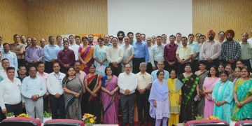 SGRR Schools Center of Excellence: एसजीआरआर स्कूलों को ‘सेंटर ऑफ एक्सीलेंस’ बनाने की तैयारी, 100 से अधिक प्रधानाचार्यों ने बनाई नई रणनीति