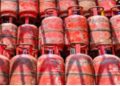 महंगाई ने फिर दिया झटका! घरेलू LPG सिलेंडर हुआ महंगा, तुरंत चेक करें अपने शहर का रेट
