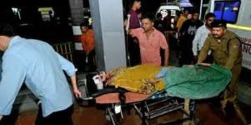 Nainital Road Accident: नैनीताल में टेंपो ट्रैवलर खाई में गिरा, 2 पर्यटकों की मौत, कई घायल