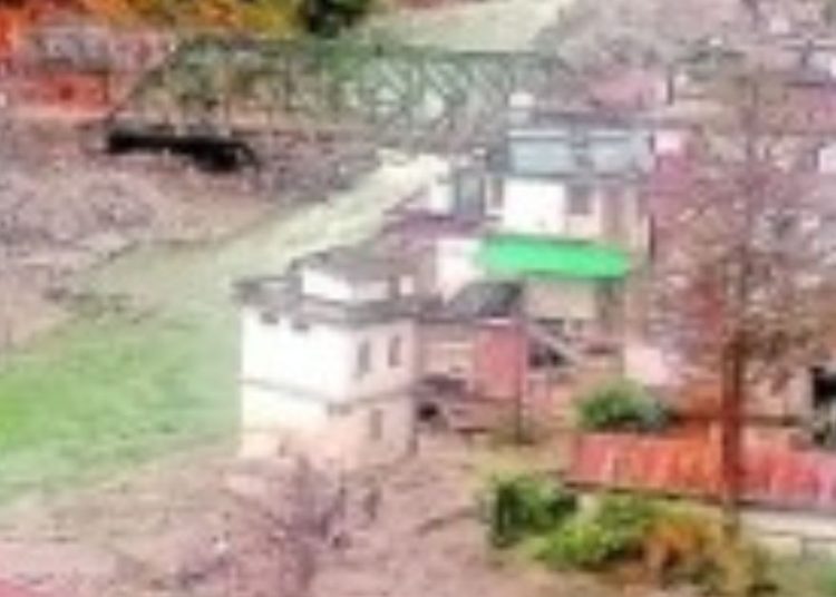 पिछले साल तबाही, इस साल भी डर बरकरार! स्यानाचट्टी में सुरक्षा इंतजामों का इंतजार