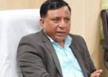 VC बंशीधर तिवारी का बुलडोजर एक्शन: देहरादून में 5 बीघा अवैध प्लॉटिंग जमींदोज, मचा हड़कंप