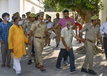 Ram Mandir Recruitment Scam: राम मंदिर में नौकरी दिलाने के नाम पर रिश्वत? 125 भर्तियां जांच के घेरे में, बैंक खातों की भी होगी पड़ताल