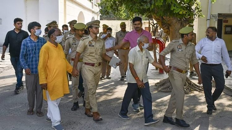 Ram Mandir Recruitment Scam: राम मंदिर में नौकरी दिलाने के नाम पर रिश्वत? 125 भर्तियां जांच के घेरे में, बैंक खातों की भी होगी पड़ताल