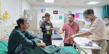 ICU में बंद AC, मरीज बेहाल… डीएम के औचक निरीक्षण में उजागर हुई स्वास्थ्य व्यवस्था की सच्चाई
