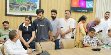 बड़ी खबर : 176 शिकायतों से गूंजा देहरादून कलेक्ट्रेट, बुजुर्गों, महिलाओं और भूमि विवादों पर प्रशासन का बड़ा फैसला
