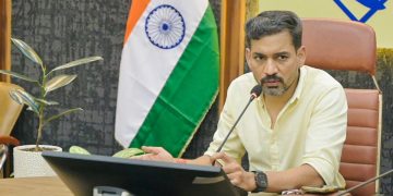 देहरादून में डीएम का बड़ा एक्शन! जल जीवन मिशन में लापरवाही पर वेतन रोकने के आदेश