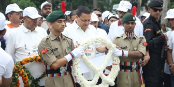 कारगिल के अमर वीरों को सलाम! CM धामी ने दिखाई ‘Run for Kargil Heroes’ को हरी झंडी, देशभक्ति से गूंजा देहरादून