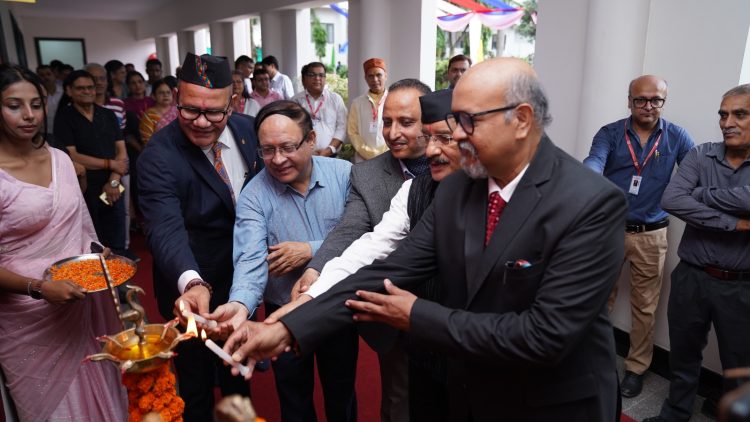 एसजीआरआरयू में स्कूल ऑफ हाॅस्पिटैलिटी एण्ड टूरिज्म मैनेजमेंट के अत्याधुनिक भवन का भव्य उद्घाटन