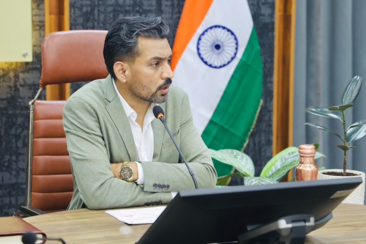 देहरादून में HIV पर बड़ा एक्शन! हाई रिस्क इलाकों की होगी GIS मैपिंग, डीएम ने दिए सख्त निर्देश