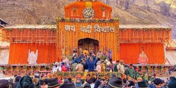 बदरीनाथ धाम में चढ़ावे पर बड़ा एक्शन! BKTC कर्मचारी पर मुकदमा दर्ज