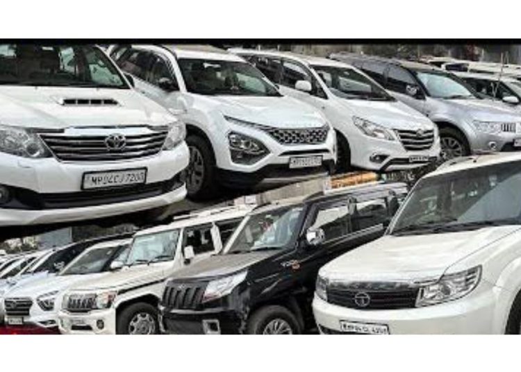 Second Hand Car Market: सेकंड हैंड बाजार में SUV का जलवा, इन हैचबैक कारों पर भी टूट रहे खरीदार