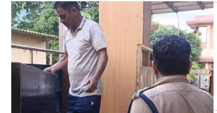 करोड़ों की ठगी का मास्टरमाइंड अब भी फरार! दून पुलिस ने शाश्वत गर्ग के घर पर की कुर्की