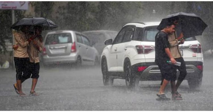 मॉनसून ने पकड़ी रफ्तार! दिल्ली-UP समेत उत्तर भारत में अगले 48 घंटे भारी, IMD ने बताया कहां होगी सबसे ज्यादा बारिश