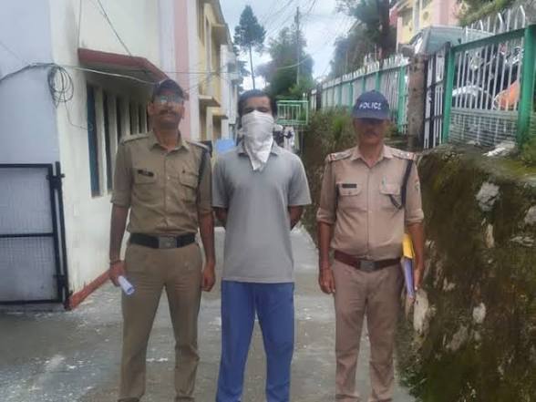 54 लाख का बैंक घोटाला! फर्जी साइन कर खातों से उड़ाए लाखों, कैशियर गिरफ्तार