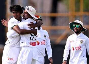 Australia vs Bangladesh: बांग्लादेश के गेंदबाजों का कहर, ऑस्ट्रेलिया 198 रन पर ऑलआउट, हसन महमूद ने रचा इतिहास