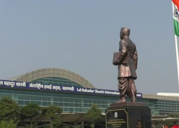 मुंबई जाने से पहले यात्री की पिस्टल से चली गोली, वाराणसी एयरपोर्ट पर मचा हड़कंप; 2 कर्मचारी घायल