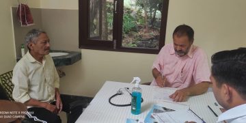 अल्मोड़ा में स्वास्थ्य सेवा की अनूठी पहल, निःशुल्क स्वास्थ्य, योग एवं ध्यान शिविर में 36 लोगों ने उठाया लाभ
