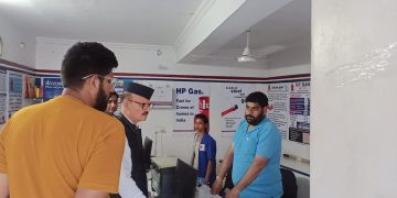 LPG Cylinder वालों के लिए जरूरी खबर! 15 अगस्त तक करा लें e-KYC, नहीं तो हो सकती है गैस सप्लाई में परेशानी