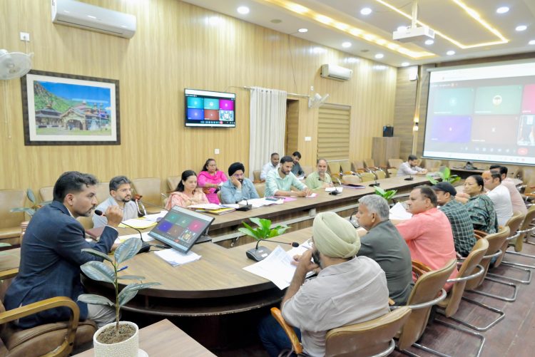वोटर लिस्ट पर बड़ा अपडेट! 5.47 लाख मतदाताओं को नोटिस, 15 सितंबर को आएगी फाइनल सूची
