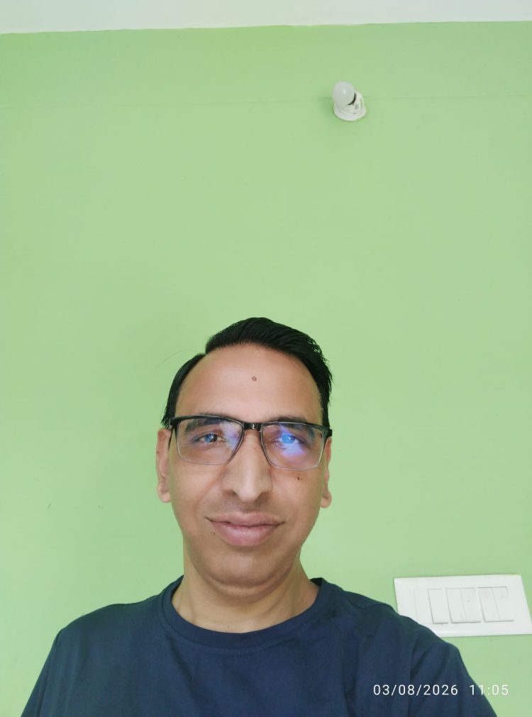 मरीज जाएं तो जाएं कहां? अल्मोड़ा जिला अस्पताल में 2 महीने से फिजिशियन नहीं