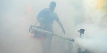 मच्छरों को भगाने वाला धुआं कहीं आपकी सांसों पर भारी तो नहीं? 2 मौतों के बाद मचा हड़कंप