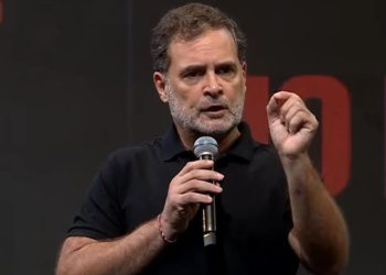 छात्रों की गूंज में राहुल गांधी का बड़ा आरोप: ‘सिस्टम पर छह लोगों का कब्जा’, पेपर लीक से निजीकरण तक उठाए सवाल