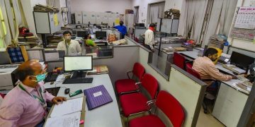 कम सैलरी वालों की बल्ले-बल्ले! ₹21 हजार तक वेतन पर बोनस का बड़ा नियम