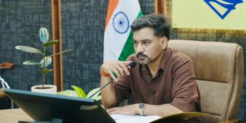 सड़कों पर आवारा पशु दिखे तो खैर नहीं! DM ने कसा शिकंजा, मालिकों पर भी होगी सख्त कार्रवाई