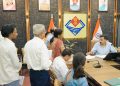 किसी की जमीन बिकी, कहीं जर्जर भवन में 90 किराएदार! समाधान दिवस में डीएम के सामने खुला शिकायतों का पिटारा