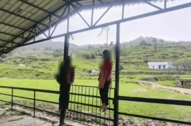 चमोली में सनसनी! मेला मैदान में रेलिंग से लटके मिले दो शव, इलाके में मचा हड़कंप