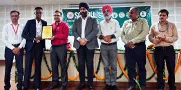 खेती पर मौसम की मार, अब तकनीक बनेगी ढाल! SGRRU में 200 से ज्यादा विशेषज्ञों का मंथन